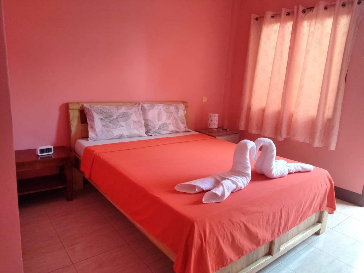 Stella'Z Guesthouse Siquijor Exterior photo